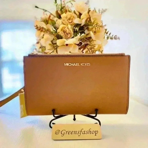 Michael Kors double zip leather wristlet